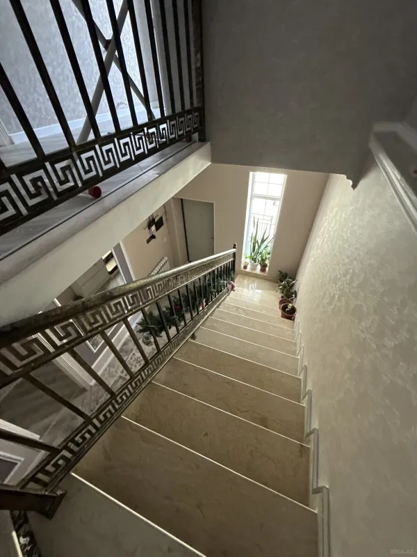 Satılır 4 otaqlı həyət evi 132 m²