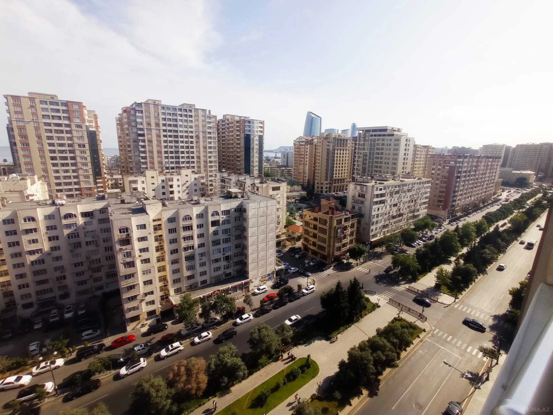 Kirayə verilir 2 otaqlı mənzil 90 m²