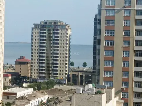 Kirayə verilir 2 otaqlı mənzil 90 m²