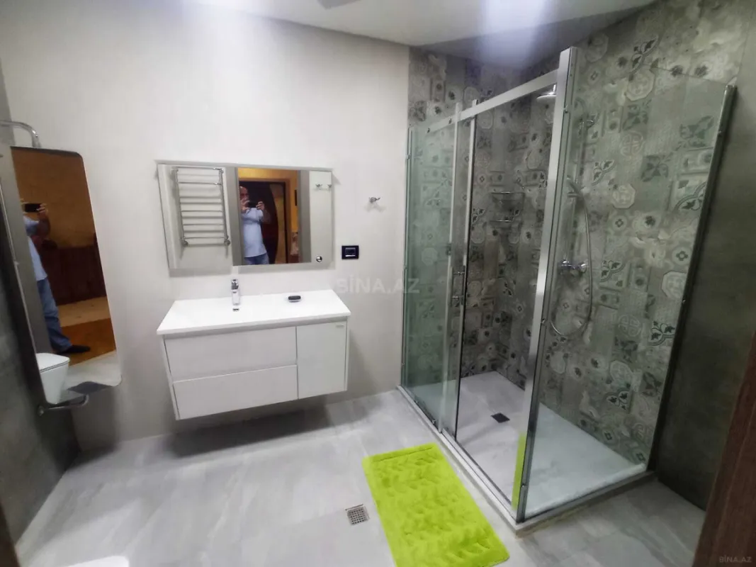 Kirayə verilir 2 otaqlı mənzil 90 m²