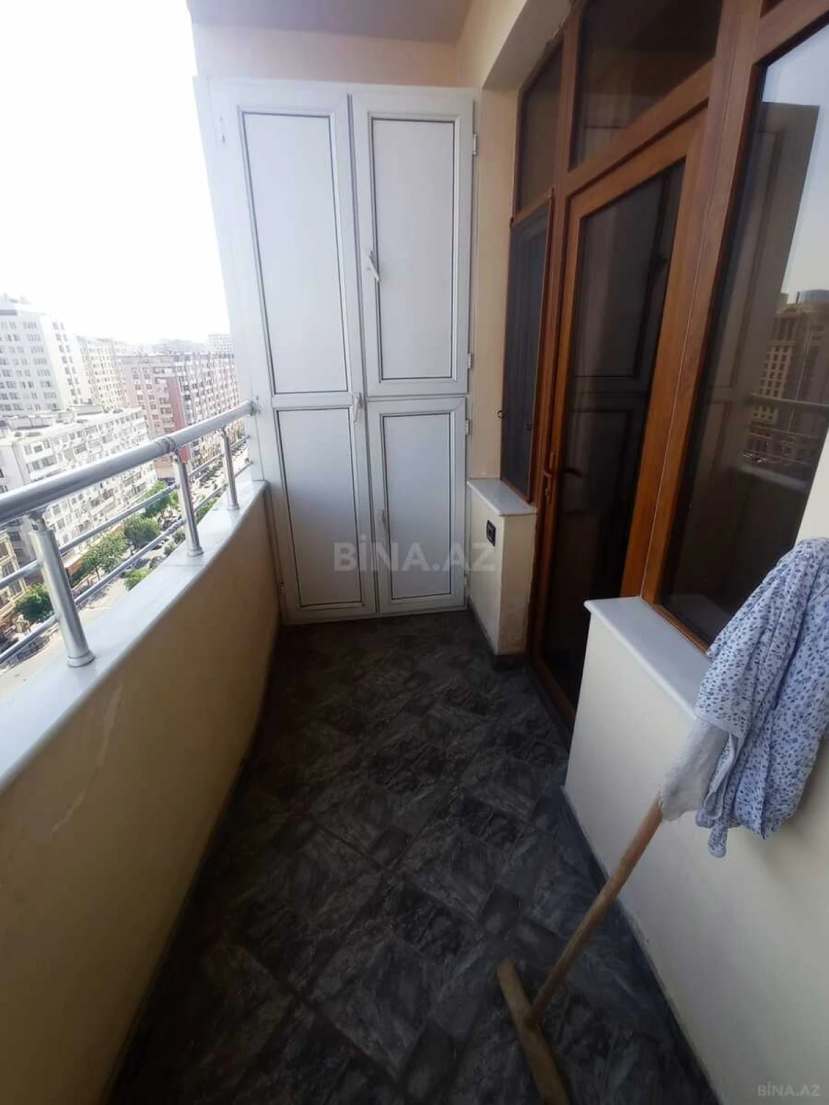 Kirayə verilir 2 otaqlı mənzil 90 m²