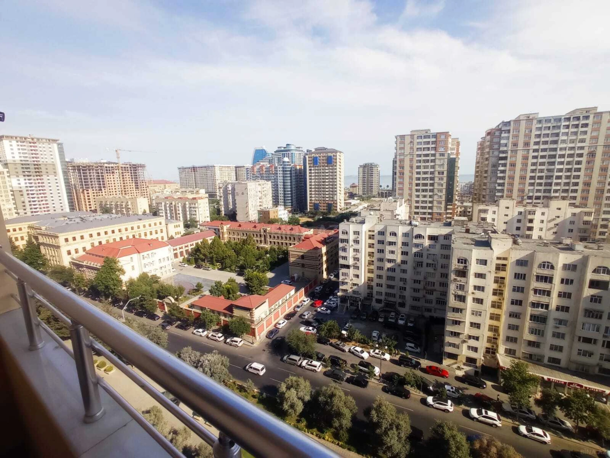 Kirayə verilir 2 otaqlı mənzil 90 m²