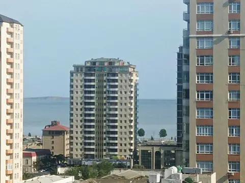 Kirayə verilir 2 otaqlı mənzil 90 m²