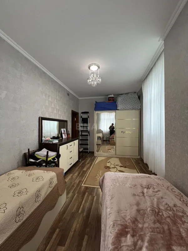 Satılır 3 otaqlı mənzil 120 m²
