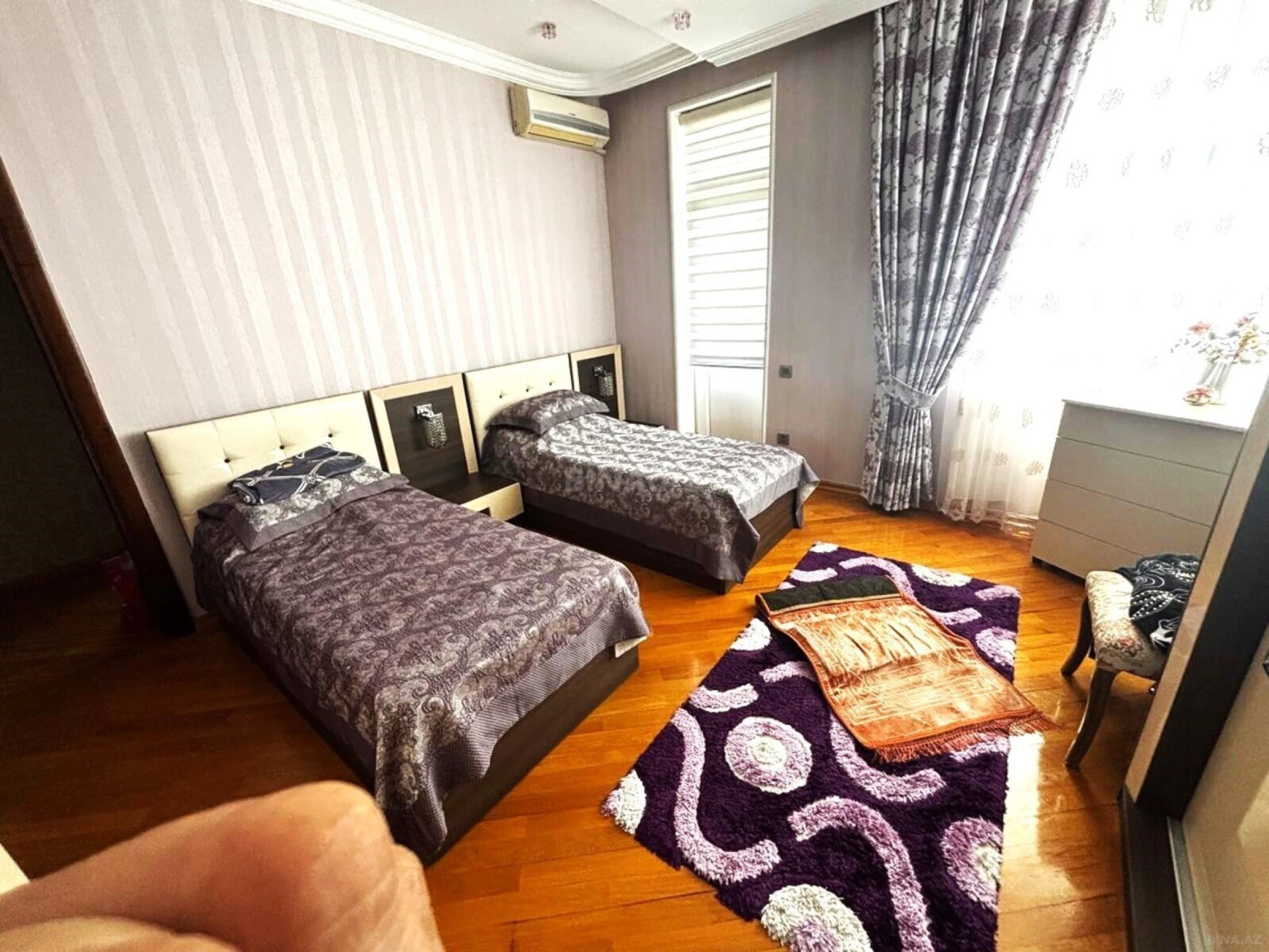 Satılır 3 otaqlı mənzil 138 m²