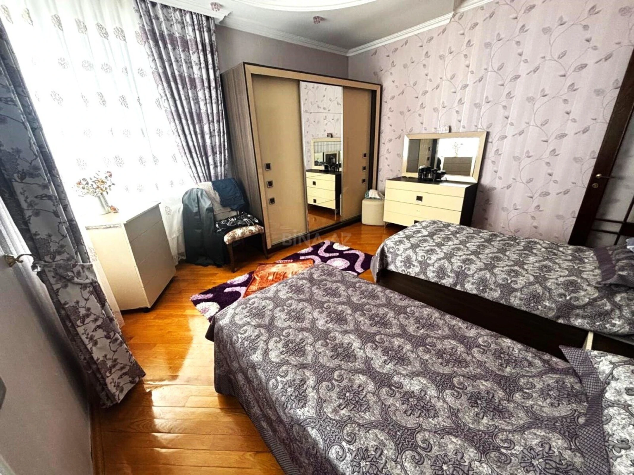 Satılır 3 otaqlı mənzil 138 m²