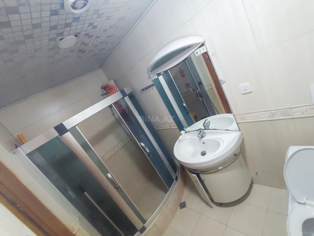 Kirayə verilir 3 otaqlı mənzil 128 m²