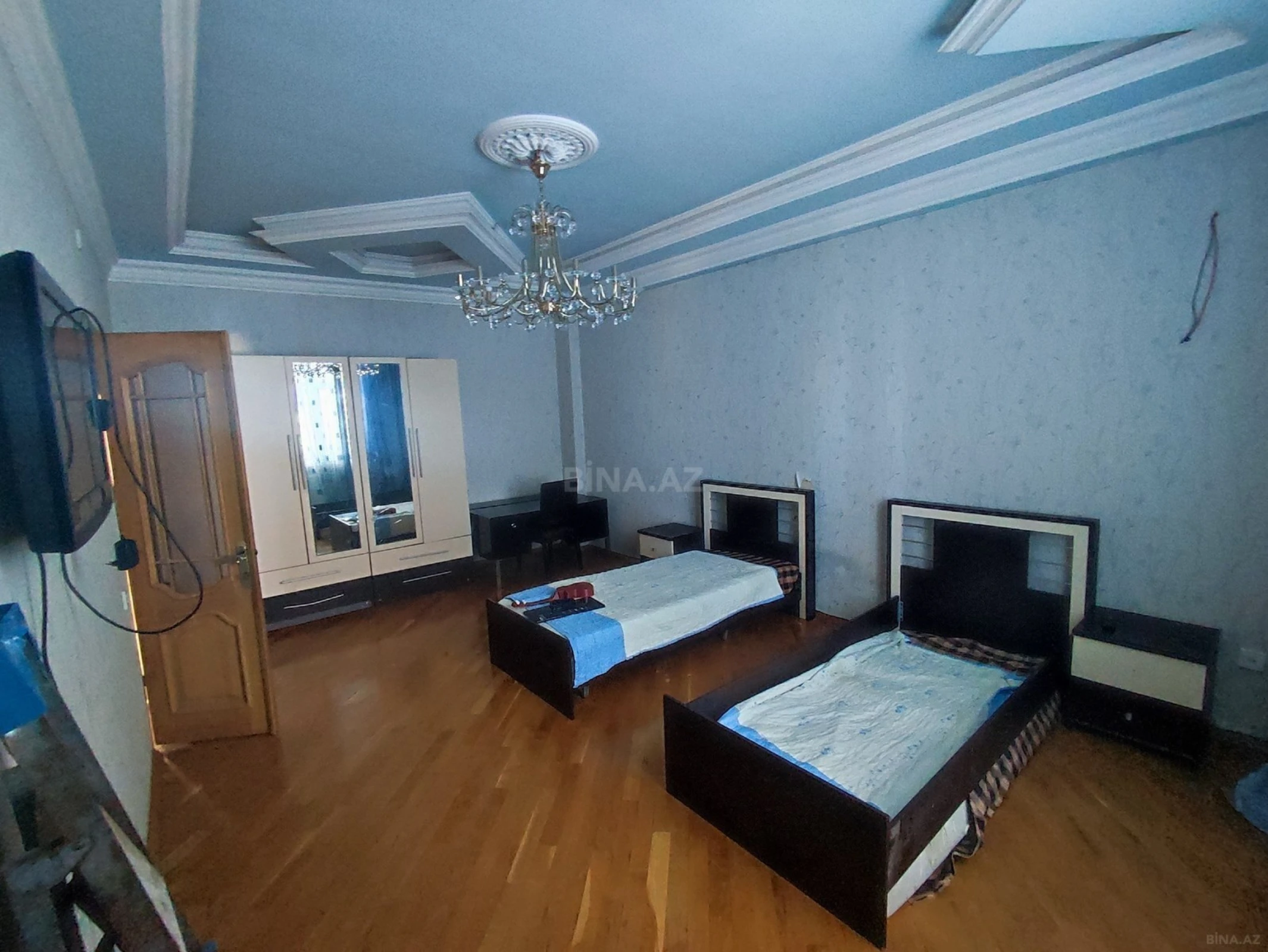 Kirayə verilir 3 otaqlı mənzil 128 m²