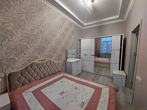 Kirayə verilir 2 otaqlı mənzil 70 m²