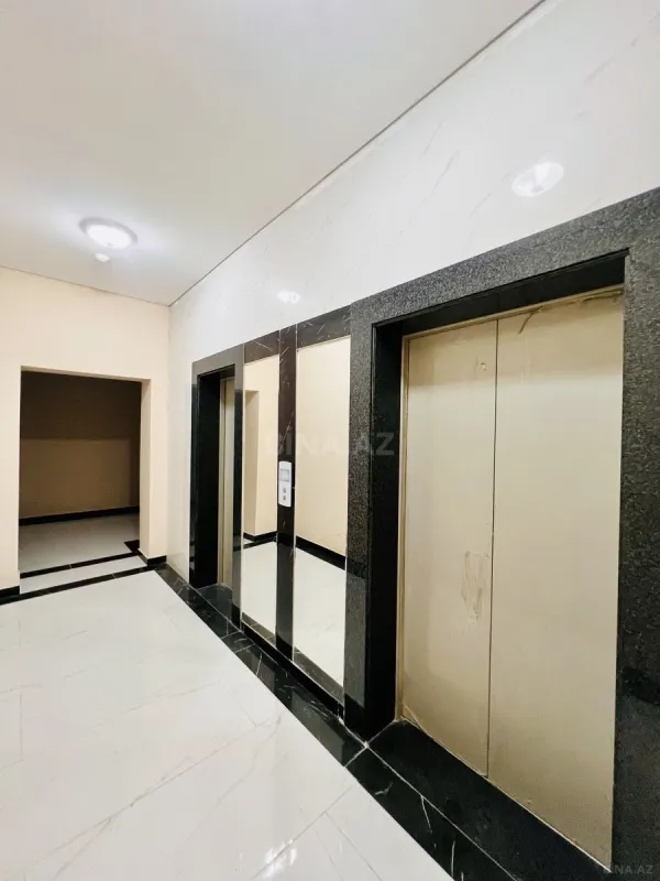 Satılır 4 otaqlı mənzil 196 m²