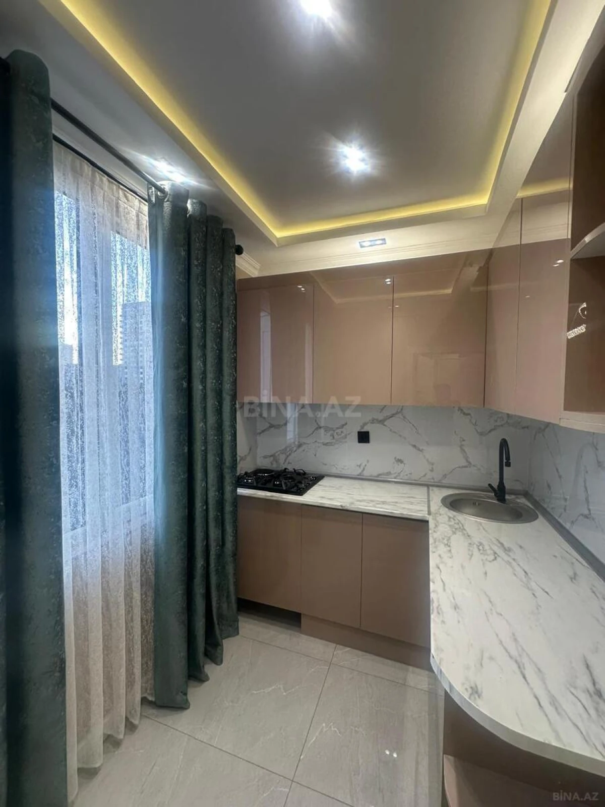 Satılır 2 otaqlı mənzil 60 m²