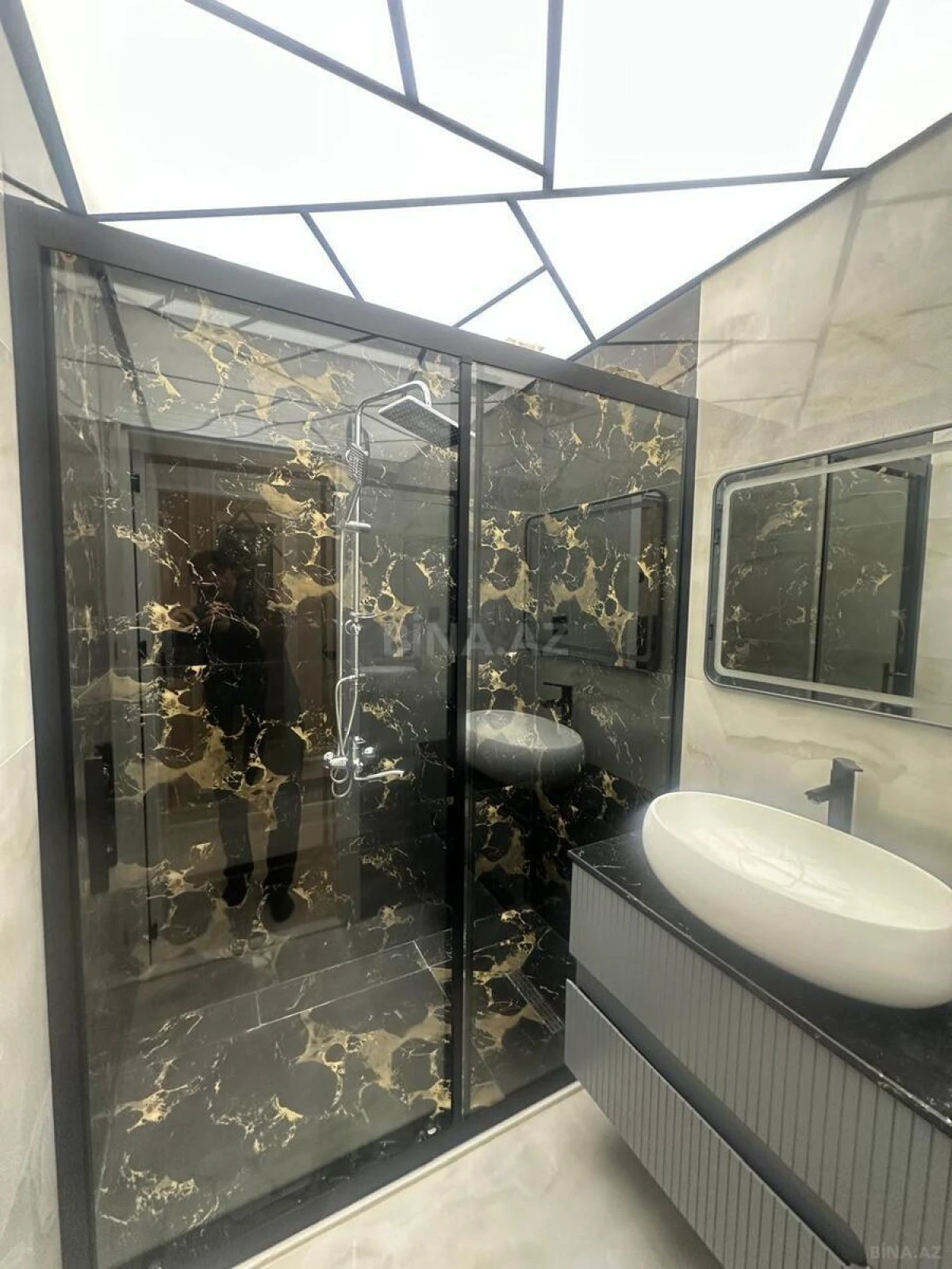 Satılır 2 otaqlı mənzil 60 m²