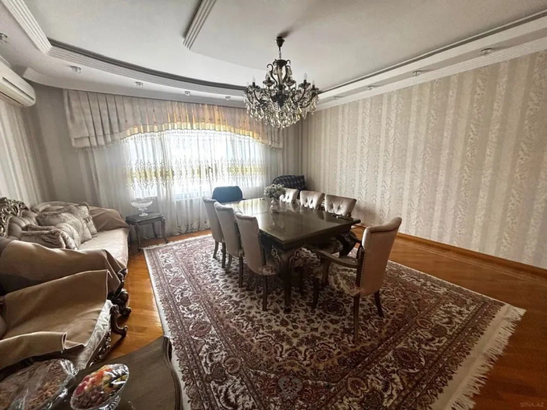 Satılır 3 otaqlı mənzil 137.1 m²