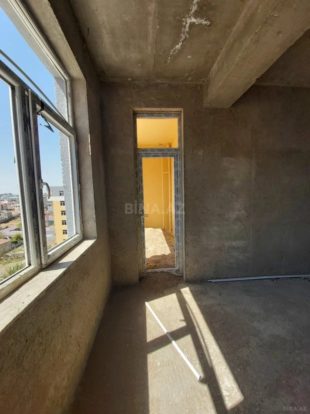 Satılır 2 otaqlı mənzil 58 m²