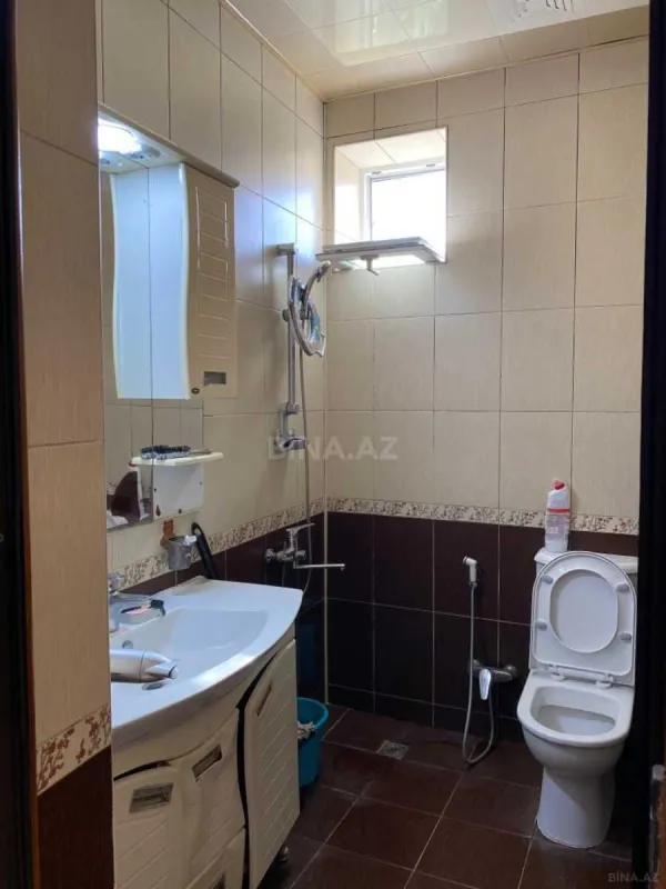 Satılır 5 otaqlı həyət evi 290 m²