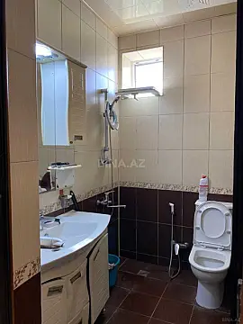 Satılır 5 otaqlı həyət evi 290 m²