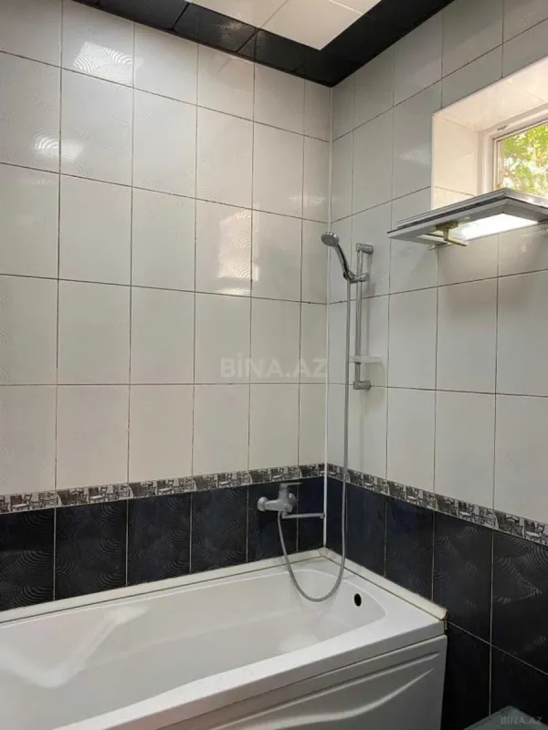 Satılır 5 otaqlı həyət evi 290 m²