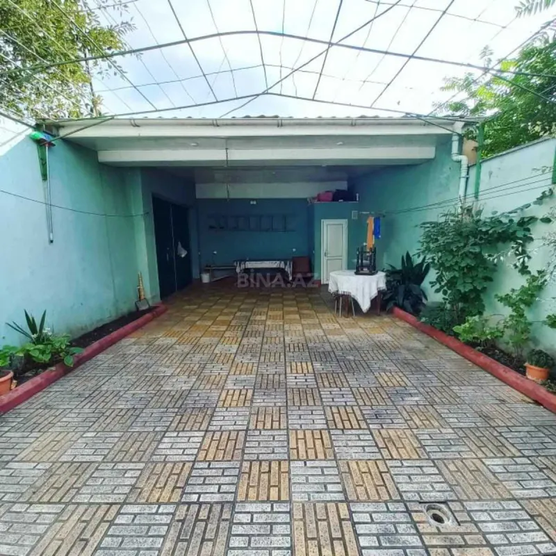 Satılır 5 otaqlı həyət evi 290 m²