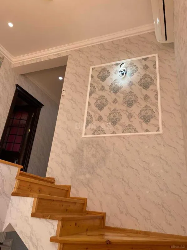 Satılır 5 otaqlı həyət evi 290 m²