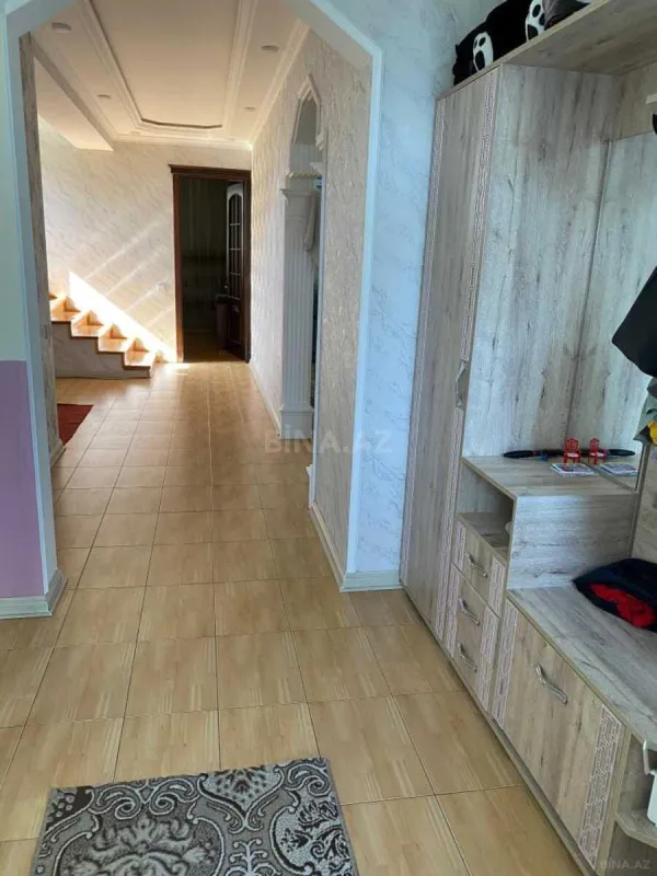 Satılır 5 otaqlı həyət evi 290 m²