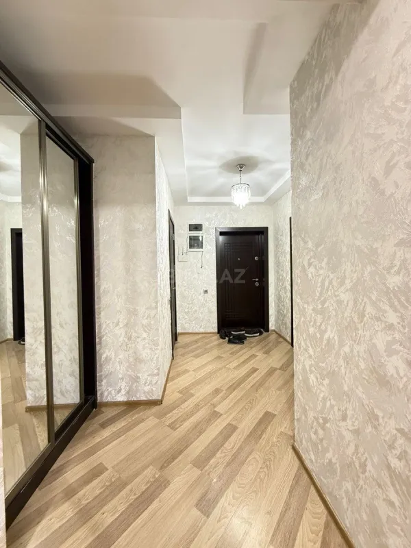 Satılır 2 otaqlı mənzil 76 m²