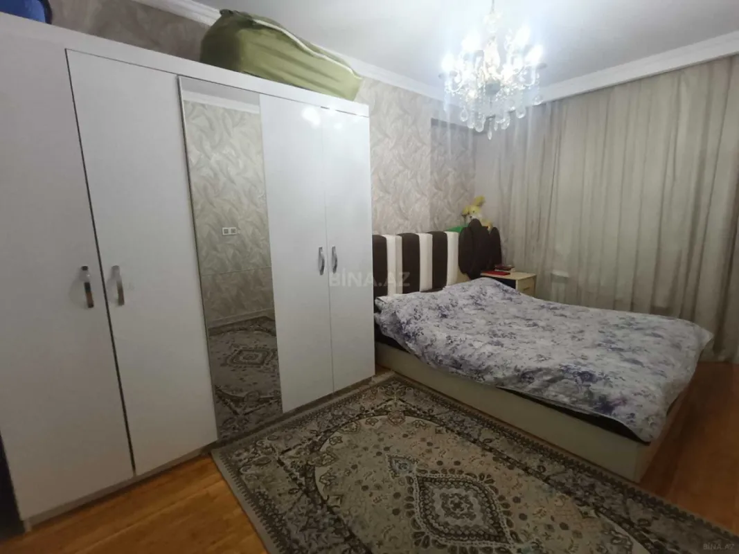 Satılır 2 otaqlı mənzil 76 m²