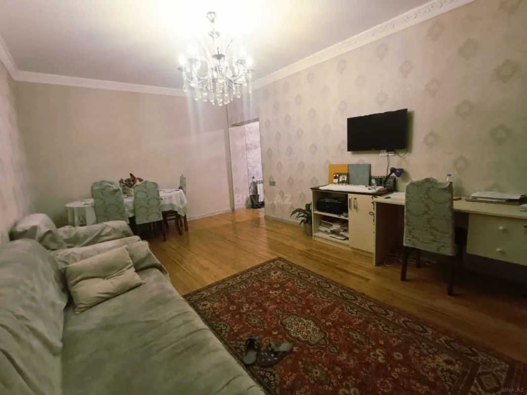 Satılır 2 otaqlı mənzil 76 m²