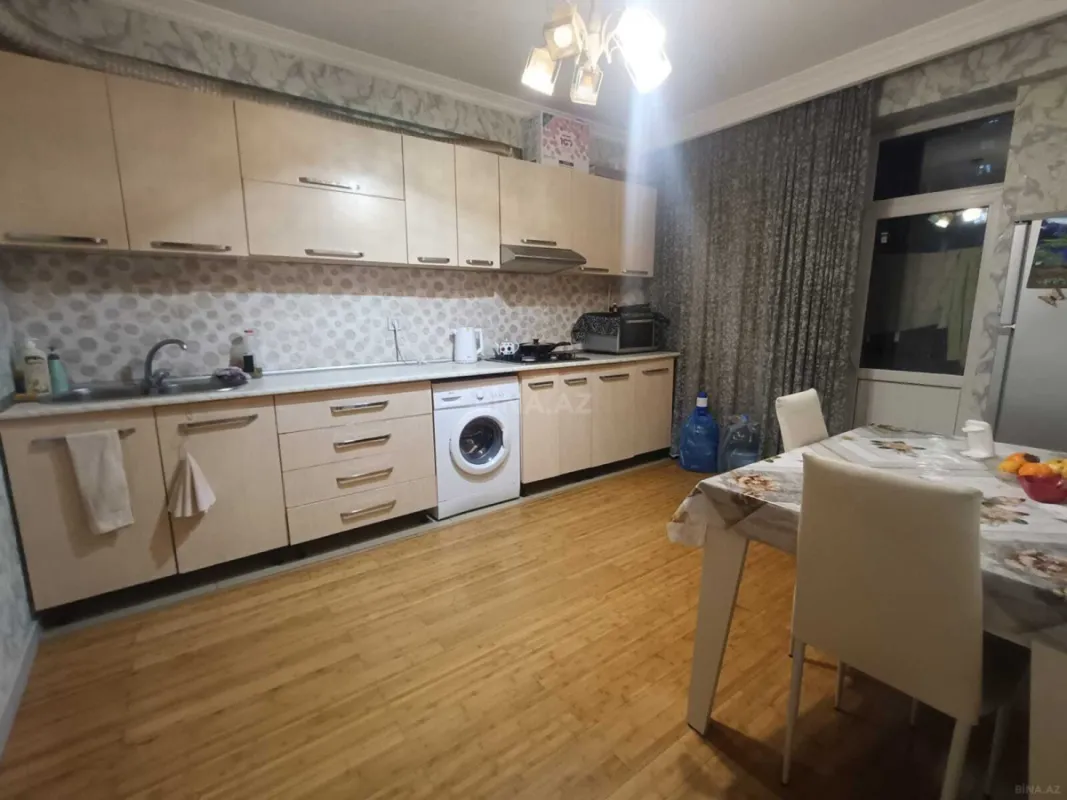 Satılır 2 otaqlı mənzil 76 m²