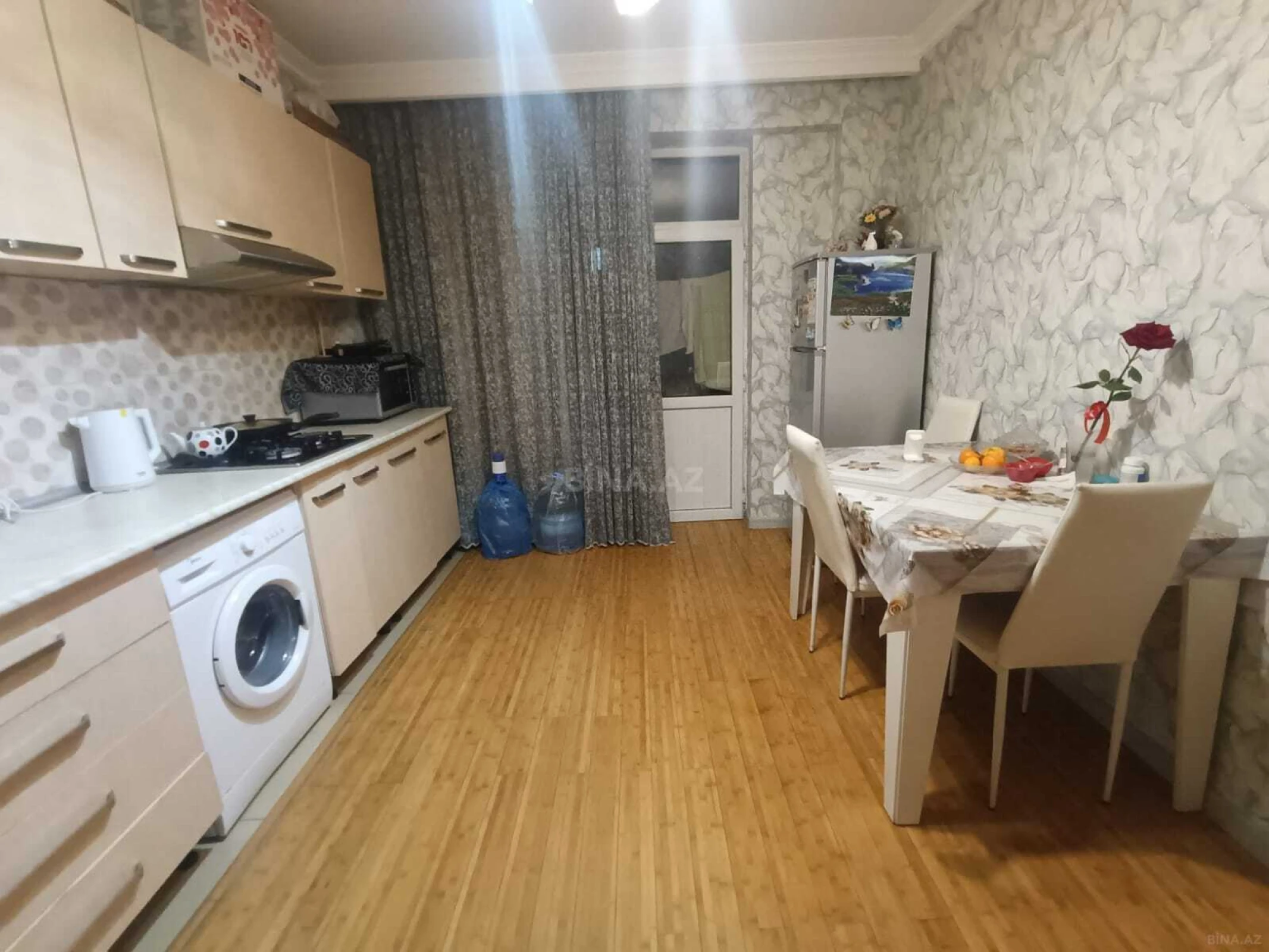 Satılır 2 otaqlı mənzil 76 m²