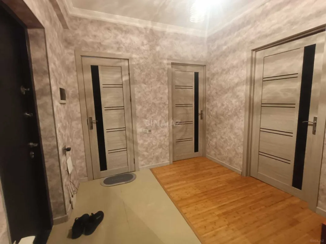 Satılır 2 otaqlı mənzil 76 m²