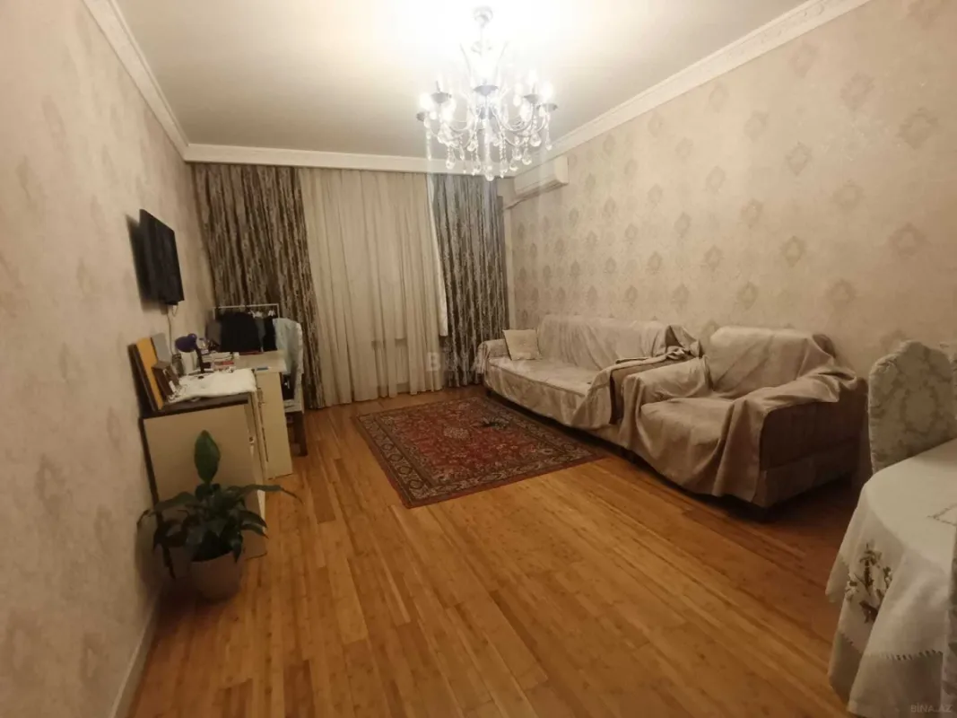 Satılır 2 otaqlı mənzil 76 m²