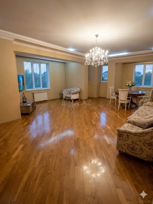 Satılır 3 otaqlı mənzil 165 m²