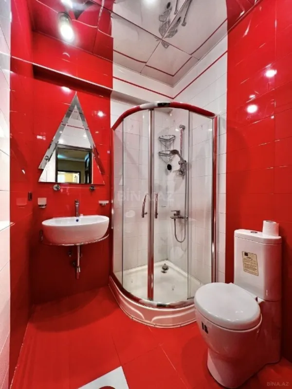 Satılır 3 otaqlı mənzil 165 m²