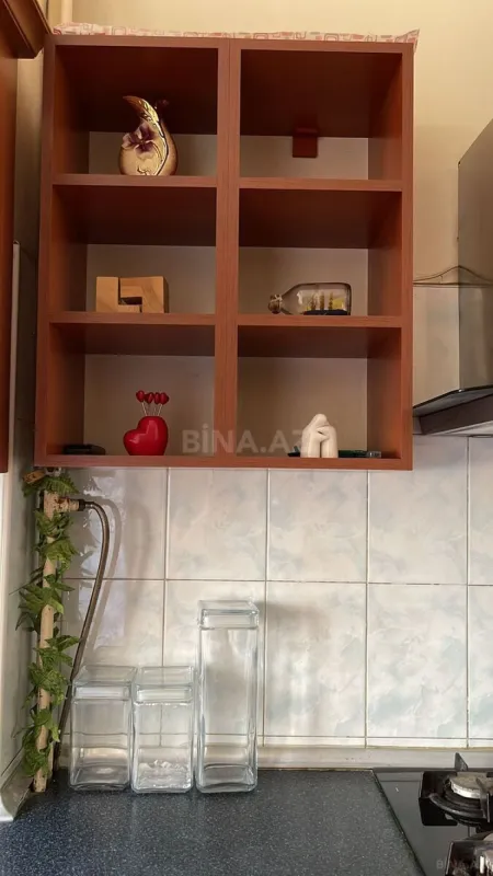 Satılır 3 otaqlı mənzil 135 m²