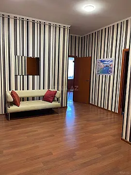 Satılır 3 otaqlı mənzil 135 m²