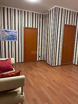 Satılır 3 otaqlı mənzil 135 m²