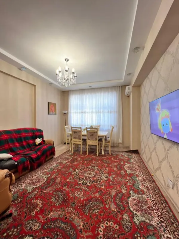 Satılır 2 otaqlı mənzil 80 m²