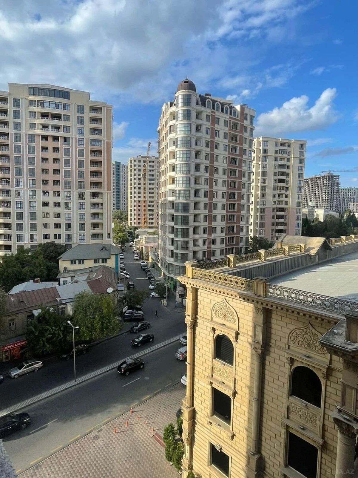Satılır 2 otaqlı mənzil 72 m²