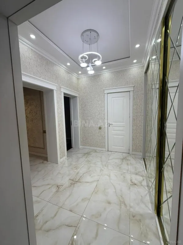 Kirayə verilir 2 otaqlı mənzil 70 m²