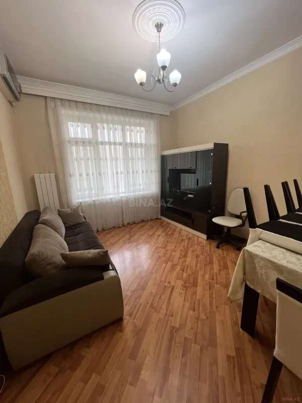 Kirayə verilir 2 otaqlı mənzil 45 m²