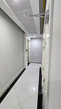 Satılır 3 otaqlı mənzil 145 m²