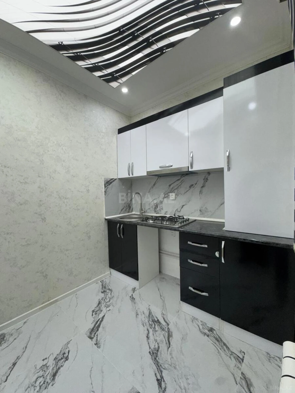Satılır 2 otaqlı mənzil 55 m²