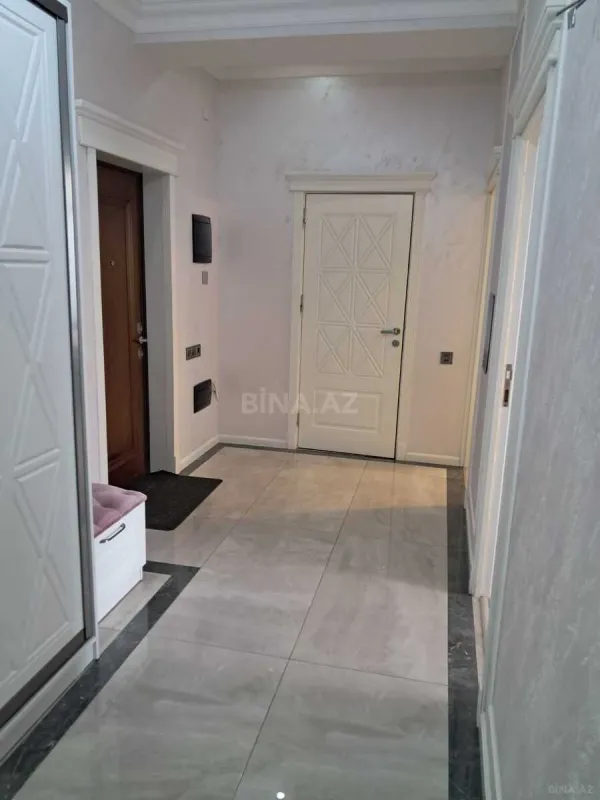 Kirayə verilir 2 otaqlı mənzil 90 m²