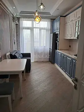 Kirayə verilir 2 otaqlı mənzil 90 m²