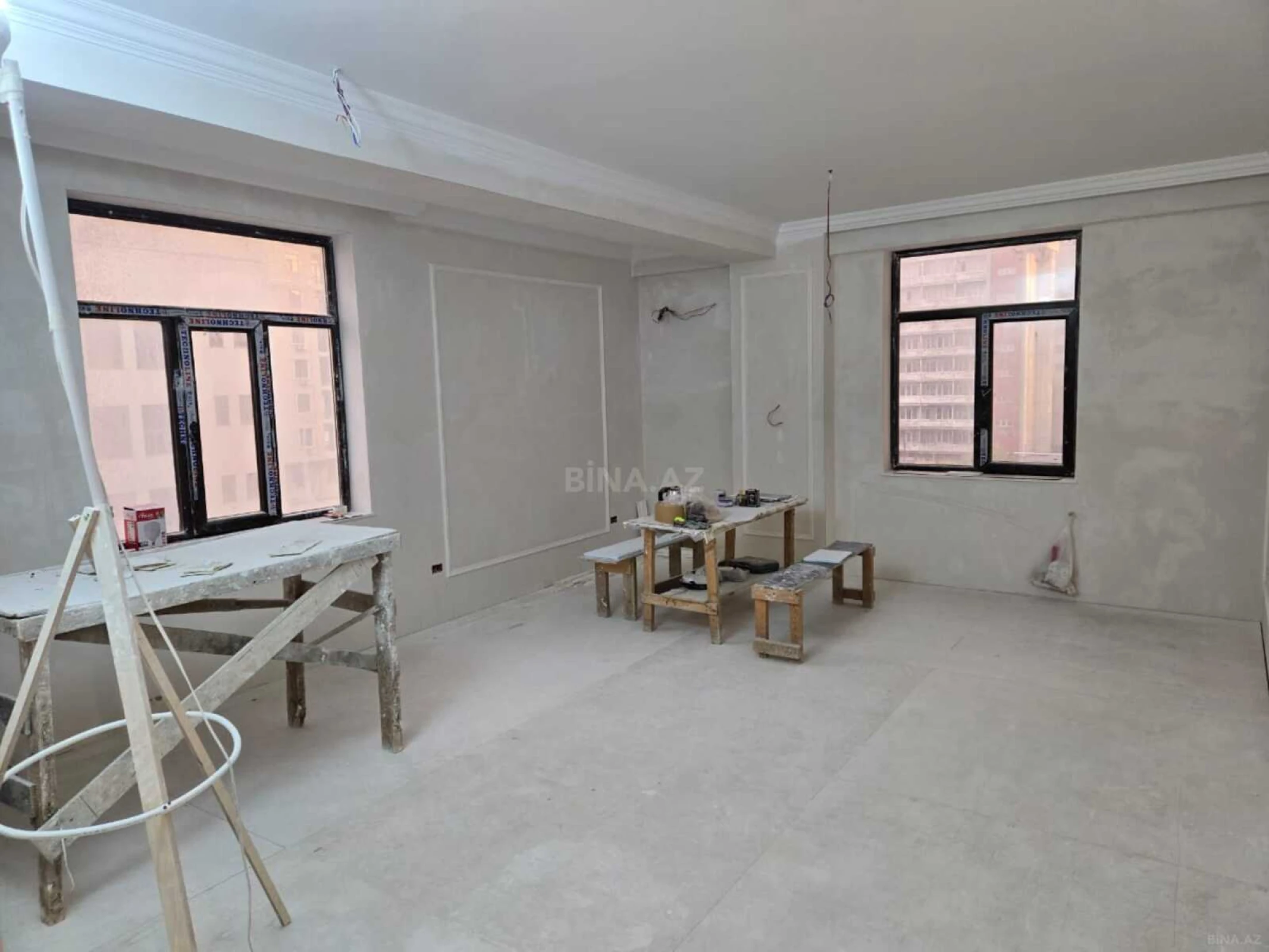 Satılır 3 otaqlı mənzil 138 m²