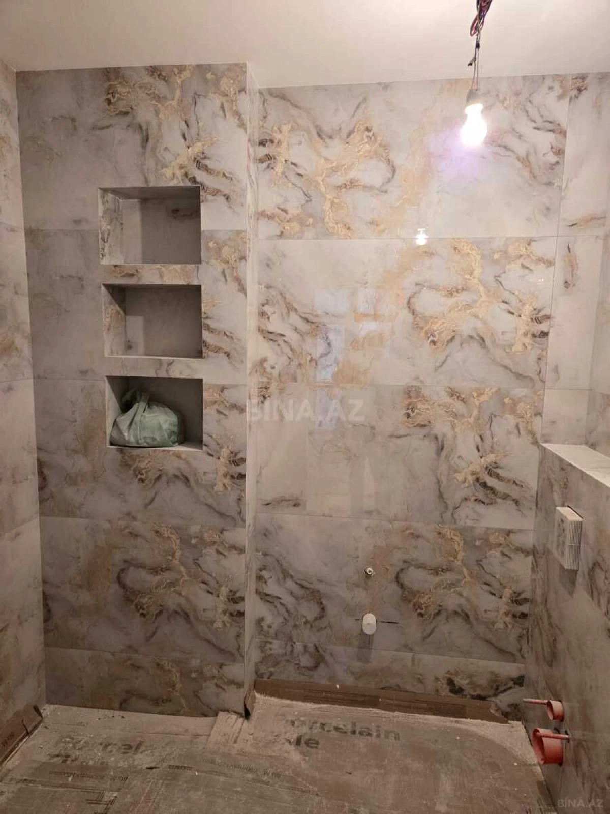 Satılır 3 otaqlı mənzil 138 m²