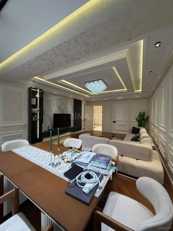 Satılır 4 otaqlı mənzil 153 m²