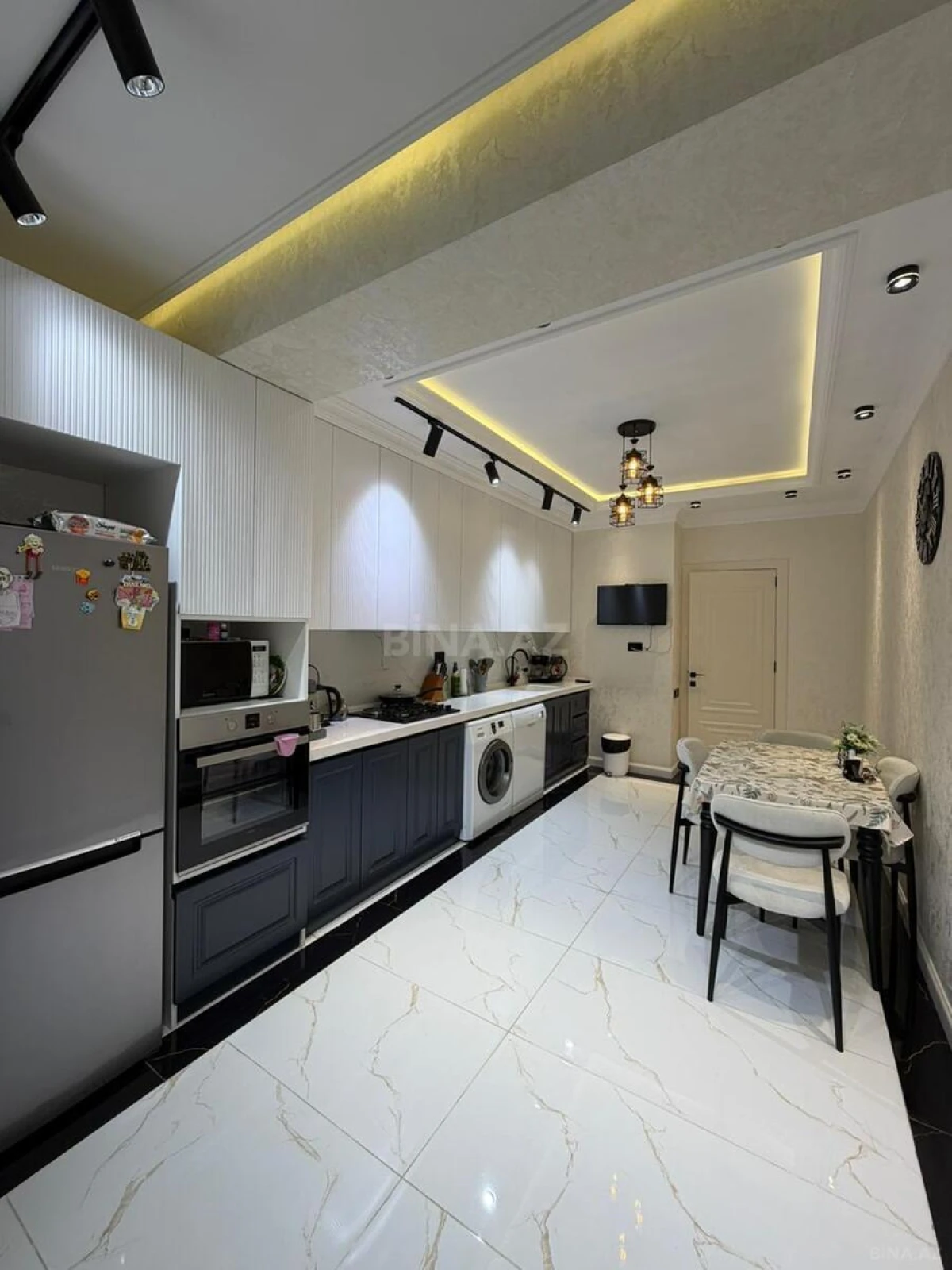 Satılır 4 otaqlı mənzil 153 m²
