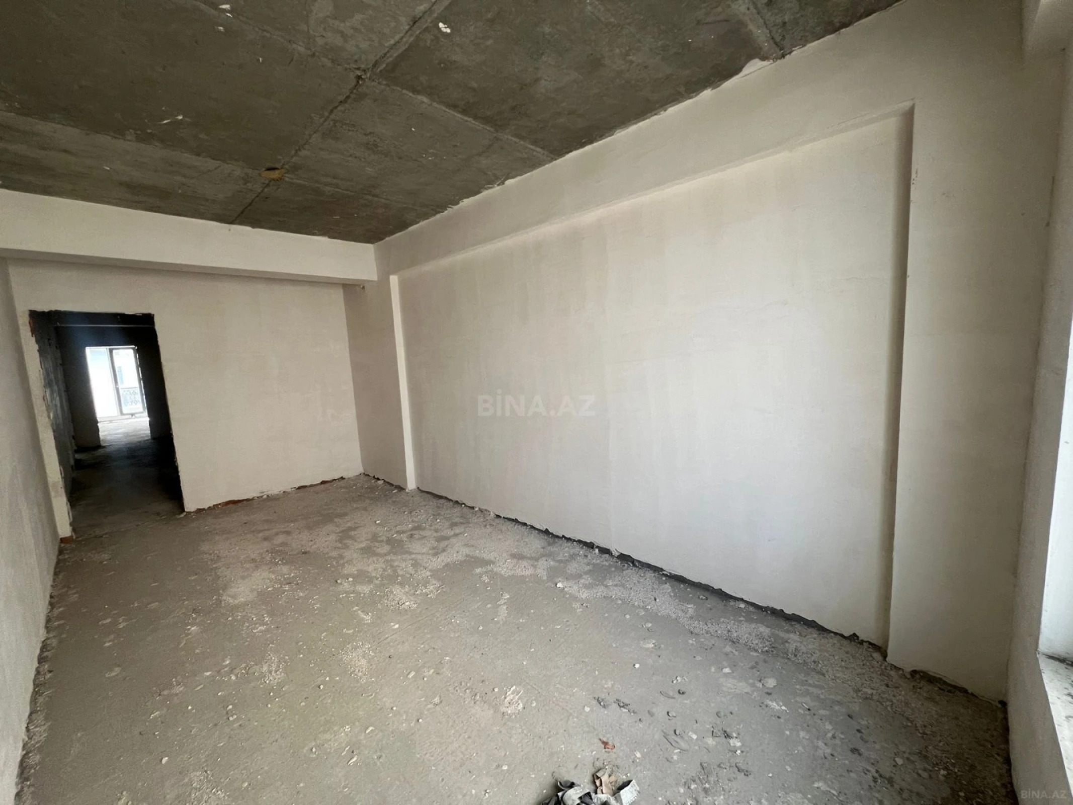 Satılır 4 otaqlı mənzil 171 m²