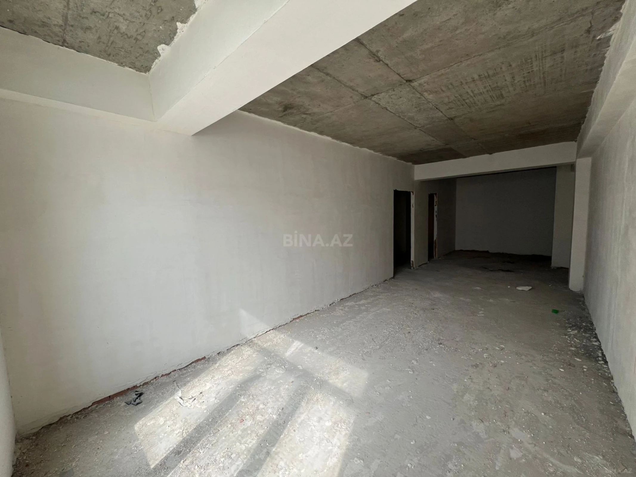 Satılır 4 otaqlı mənzil 171 m²